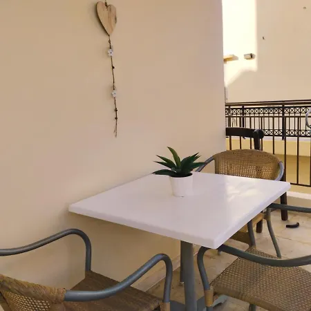 Cozy Apartment In Centre Of Heraklion Exterior photo